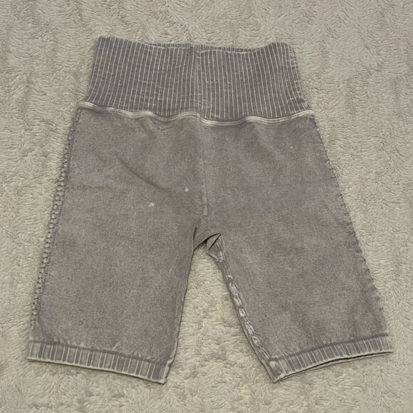 ✨Free People good karma biker spandex yoga shorts - small - Picture 2 of 2